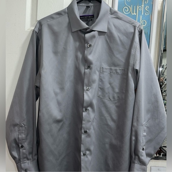 Preowned Geoffrey Beene Size 16 32/33 Size Large Dark Grey Classic Button Up. - Picture 4 of 11
